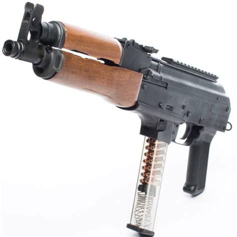AK-47 The Kalashnikov. . 4nick gun
